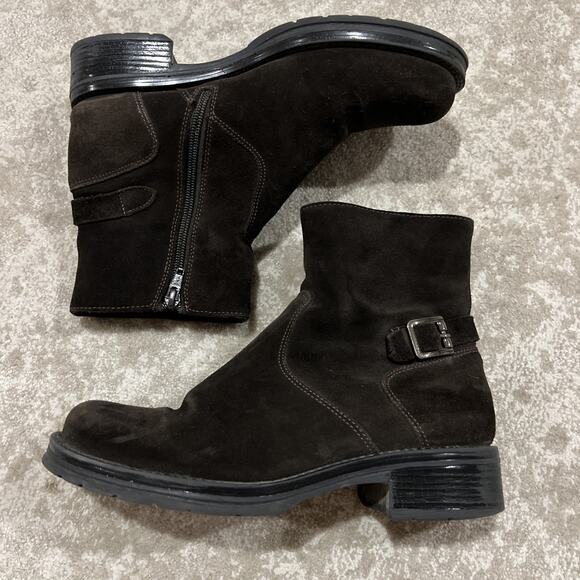 La Canadienne Gavan Suede Buckle Booties 8 Brown - Picture 2 of 7